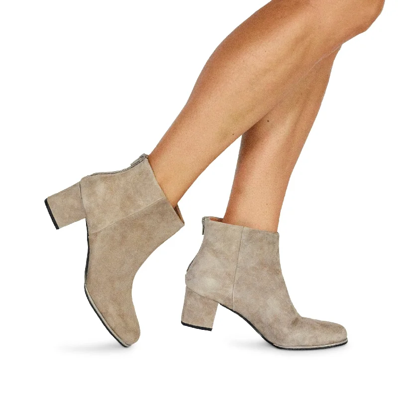 Weekend Deals to Make You Smile Perren